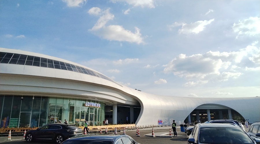 深圳沙田服務(wù)區(qū)GRC幕墻掛板項目 深圳沙田服務(wù)區(qū)GRC幕墻掛板項目