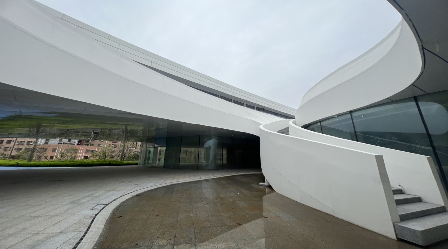 東莞大灣區(qū)大學(xué)GRC幕墻板工程