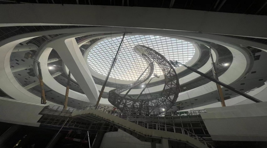 GRG中庭攔河造型